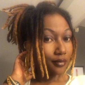 Meet your Posher, Keely